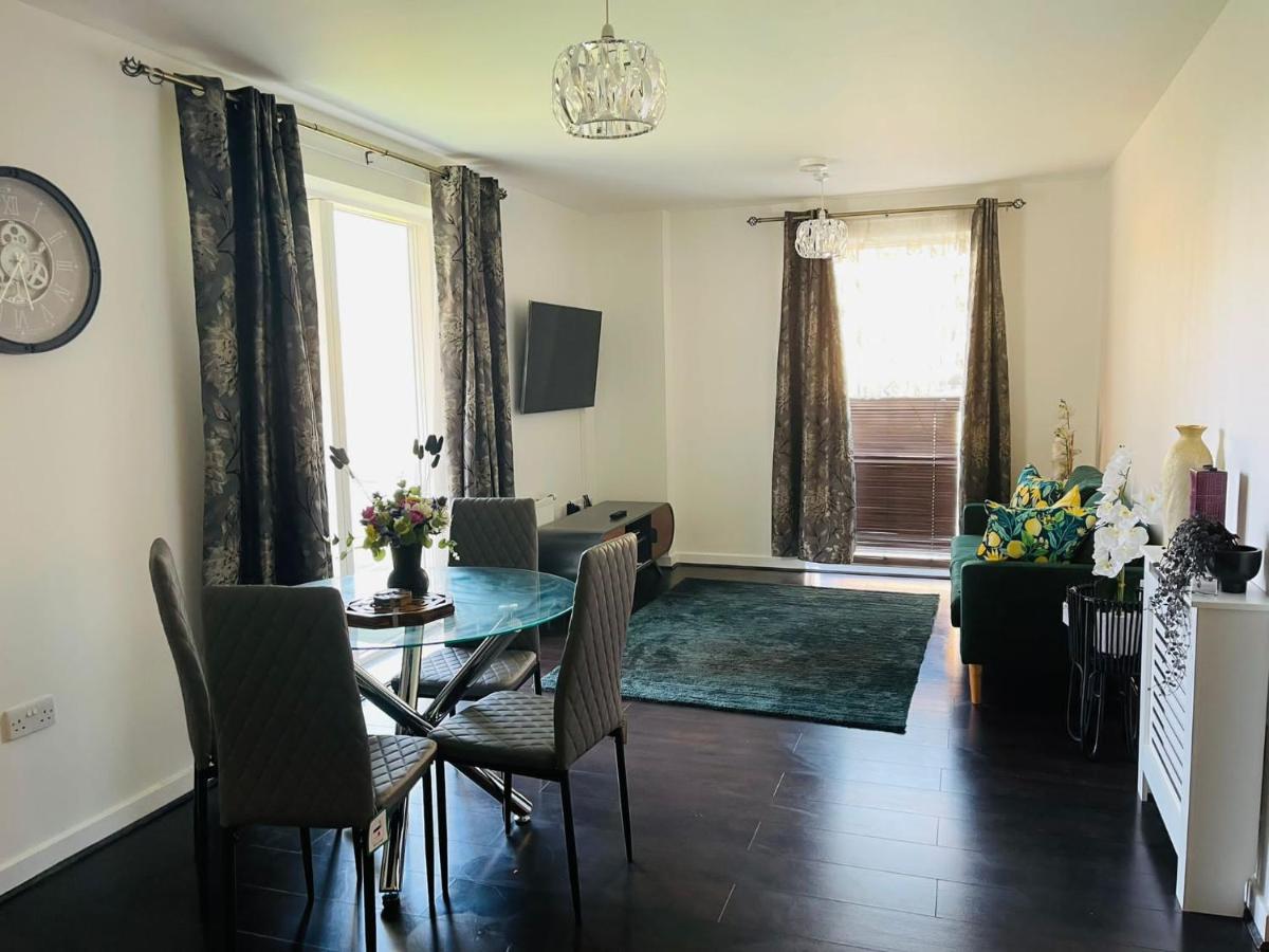 Deluxe 2-Bedroom Home Away Erith Экстерьер фото